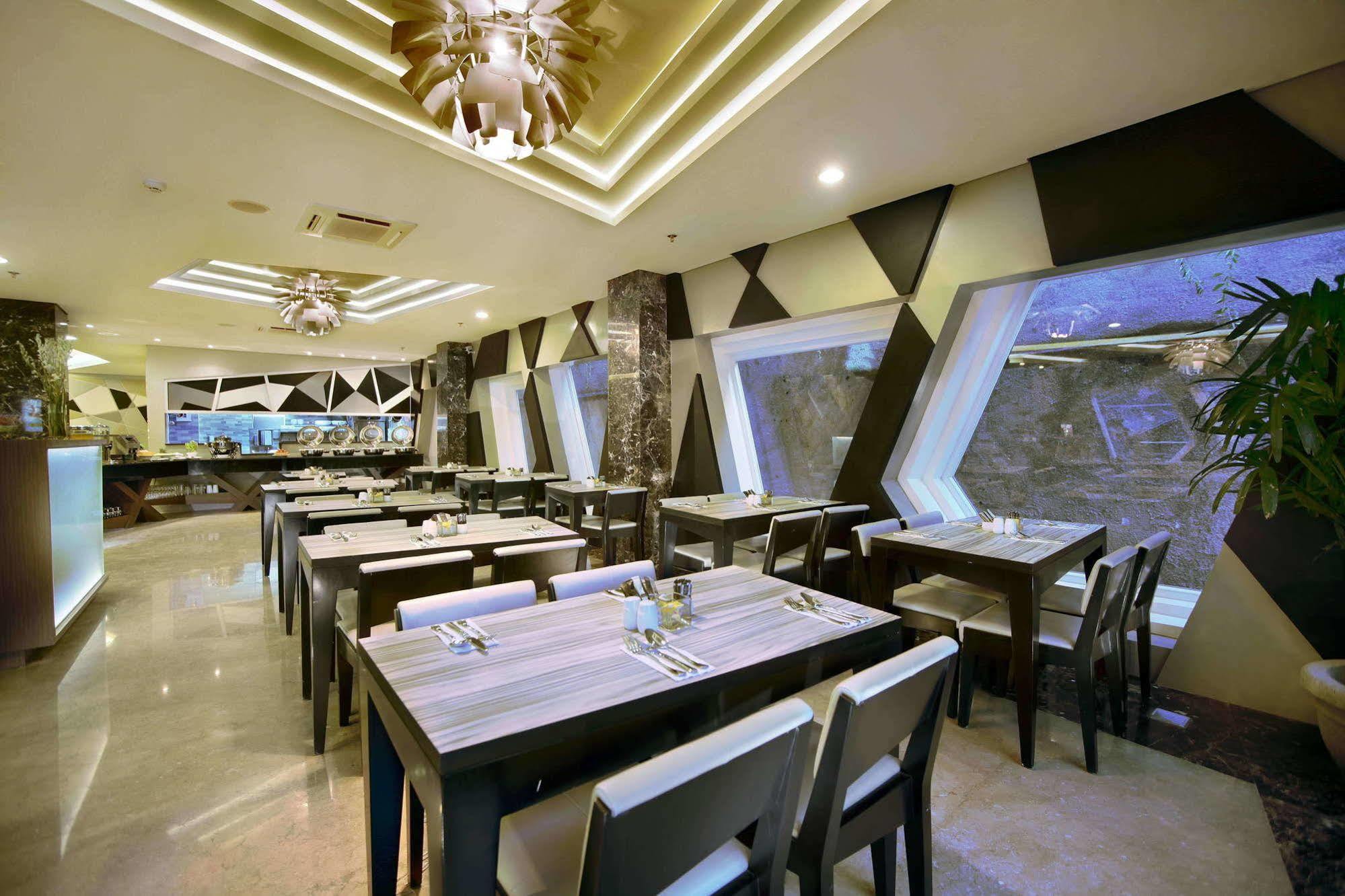 Legian Hotel Neo - Kuta, Jelantik מראה חיצוני תמונה